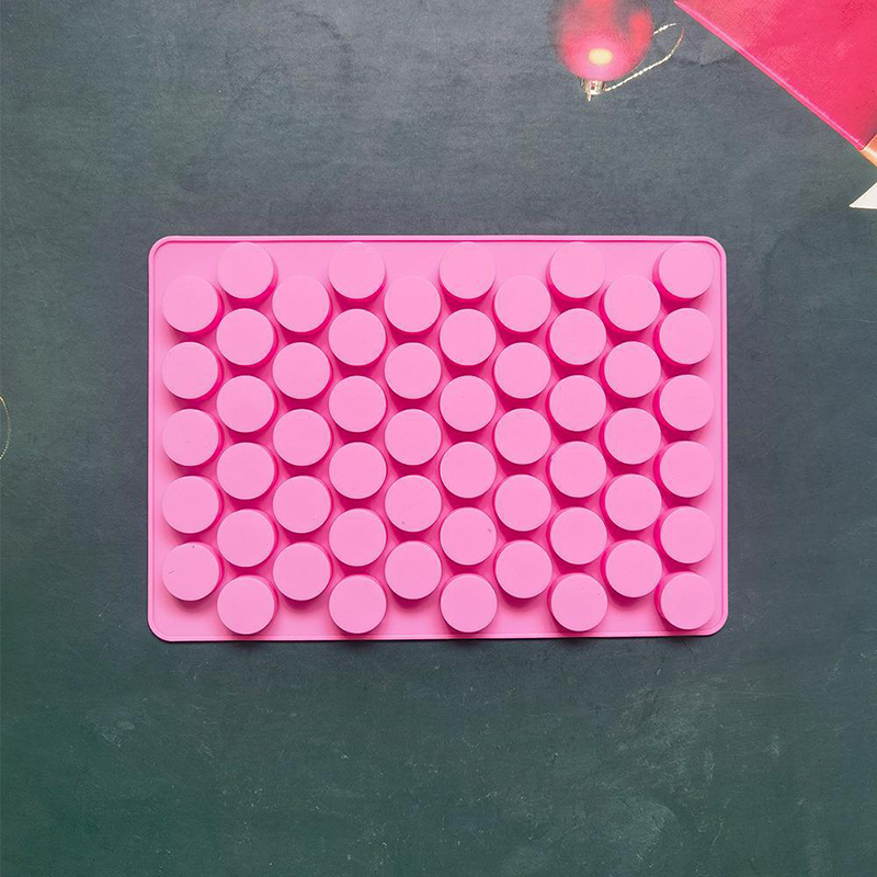 اسطوانة على شكل قالب من السيلي - مراجعة Kitchen And Baking Tools وسعره