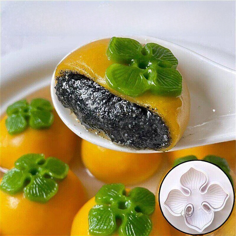 قالب دونات مرن على شكل قلب احت - مراجعة Kitchen Baking Center وسعره