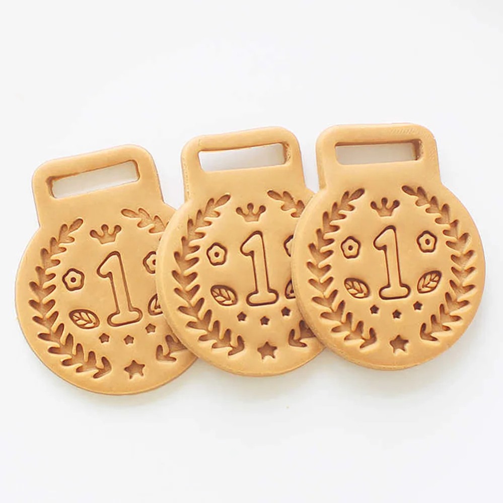 قوالب بسكويت على شكل ميداليات  - مراجعة Kitchen Baking Supplies وسعره